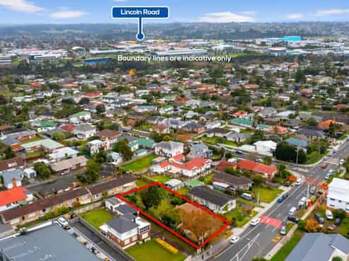 8 Flanshaw Road, Te Atatu South