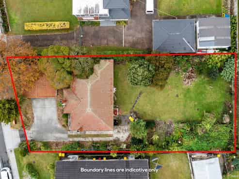 8 Flanshaw Road, Te Atatu South
