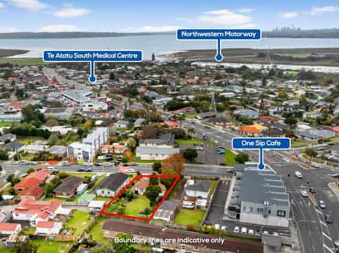 8 Flanshaw Road, Te Atatu South