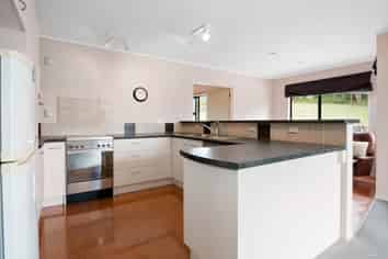 4 Frances Place, Hunua