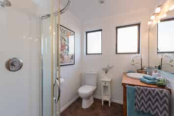 2/81 Campbell Street, Nelson South