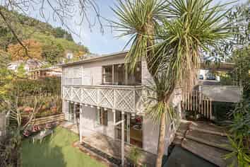 2/81 Campbell Street, Nelson South