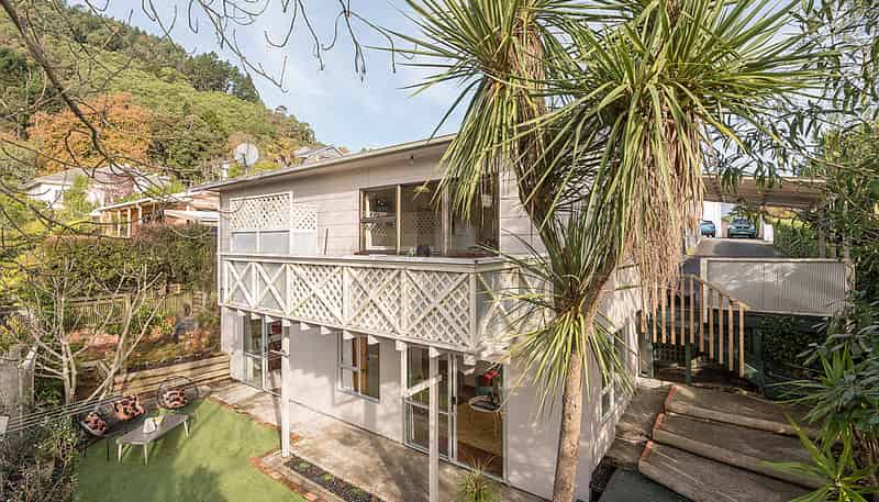 2/81 Campbell Street, Nelson South