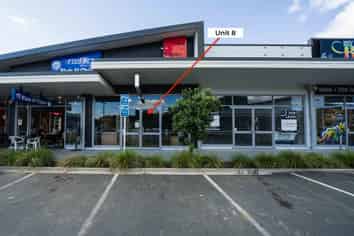 RETAIL, SHOWROOM, OFFICE, STUDIO-MANY OPTIONS