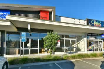 RETAIL, SHOWROOM, OFFICE, STUDIO-MANY OPTIONS