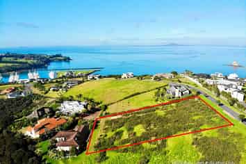 9 Balboa Drive, Matakatia