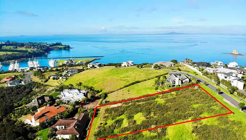 9 Balboa Drive, Matakatia