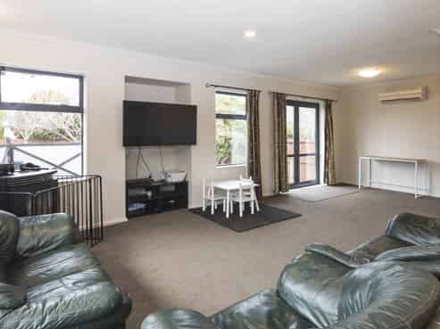 53 Liverton Crescent, Bishopdale