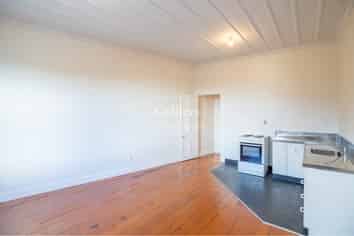 Retail - Live / Work at city end Mount Eden 