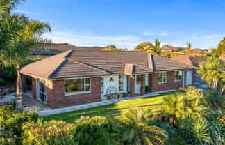 10 John Andrew Drive, 