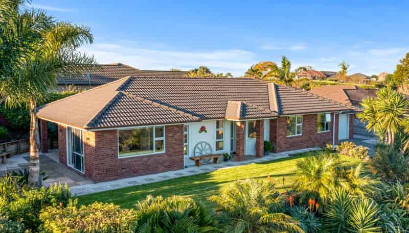 10 John Andrew Drive, 