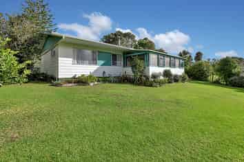 306 One Tree Point Rd, One Tree Point