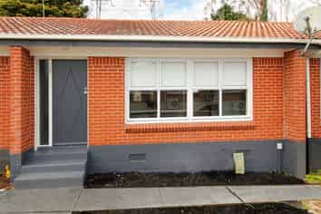 2/10 Lotus Lane, Mangere East