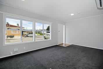 2/10 Lotus Lane, Mangere East