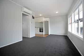 2/10 Lotus Lane, Mangere East