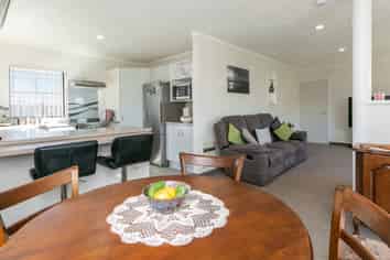 2/7 Gebbie Road, Taradale