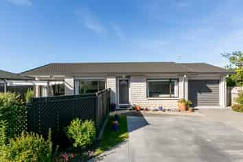 2/7 Gebbie Road, Taradale