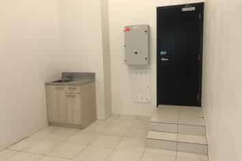 Tenanted retail on Queens Street