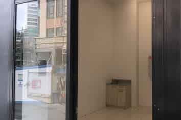 Tenanted retail on Queens Street