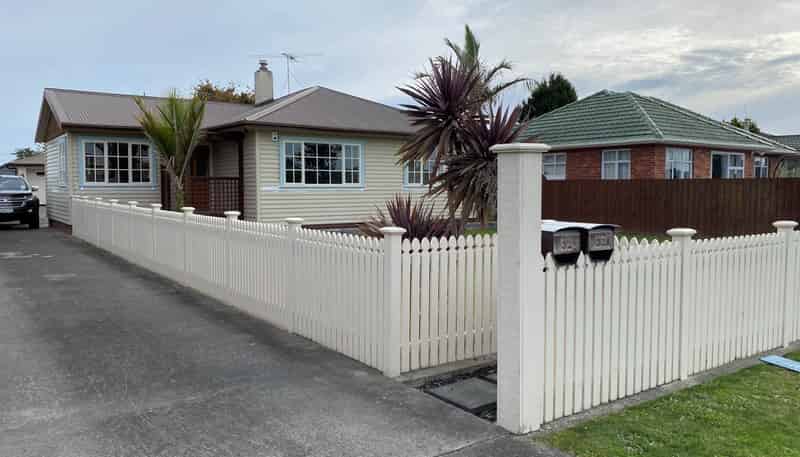 32 Hill Crescent, Papakura