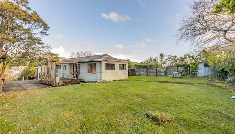 13 Sispara Place, Beach Haven