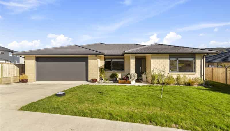 148 John Burke Drive, Aotea