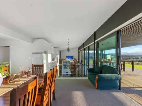 105 Thorn Road, Dovedale