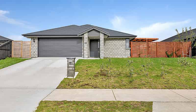 13 Powhaitere Road, One Tree Point