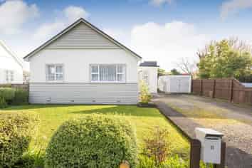 11 Joseph Street, West End