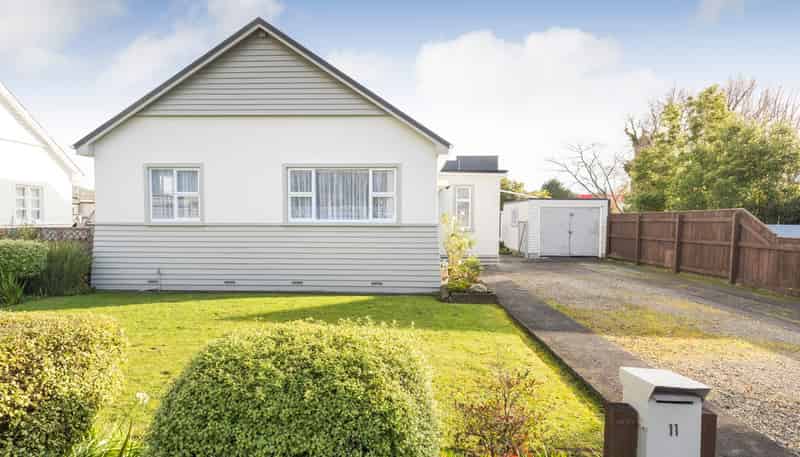 11 Joseph Street, West End