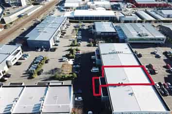 Industrial Heavy zoned warehouse and office