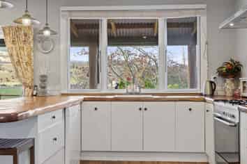 160 Sladdens Bush Road, Oxford