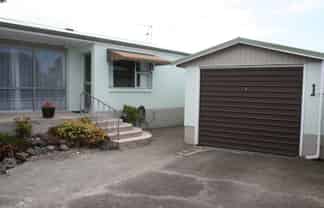 1/63 Clifton Drive, Waitara