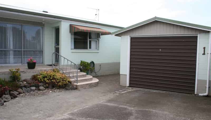 1/63 Clifton Drive, Waitara