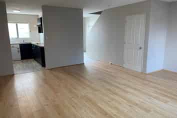 30/3 Hulme Place, Henderson