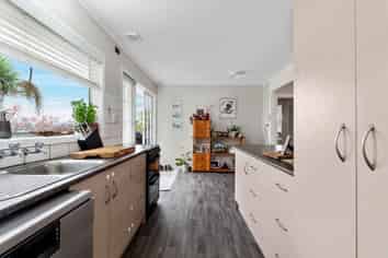 41 Island View Road, Western Heights