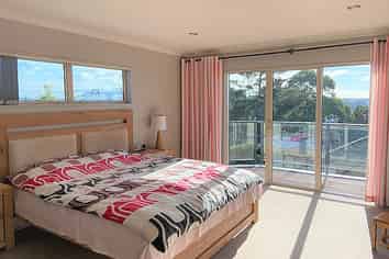 a/24 Schnapper Rock Road, Albany