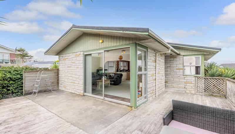 7 Ronald Algie Place, Saint Johns