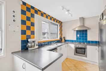 7 Ronald Algie Place, Saint Johns