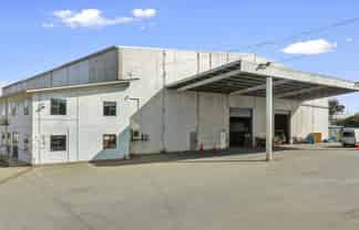 1,998sqm high stud warehouse for lease