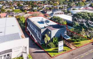 FANTASTIC OPPORTUNITY - 1,029M² WITH POTENTIAL