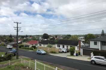 25 Lynwood Road, New Lynn