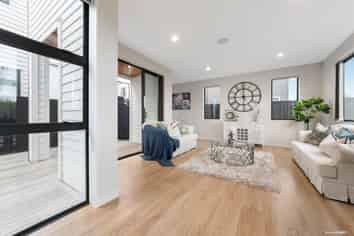 1 PIHOIHOI Place, Hobsonville