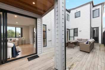 1 PIHOIHOI Place, Hobsonville