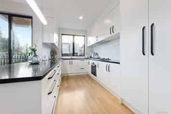 1 PIHOIHOI Place, Hobsonville