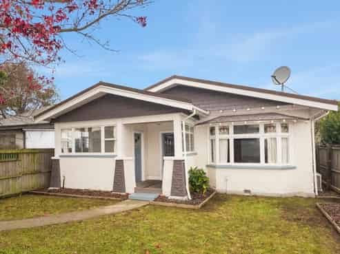 1/698 Gloucester Street, Linwood