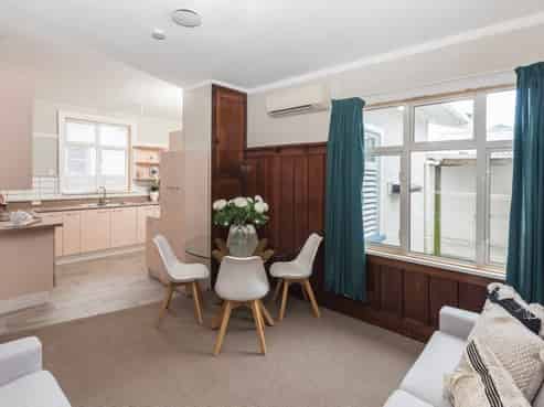 1/698 Gloucester Street, Linwood