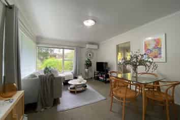 1/216 Beach Road, Campbells Bay