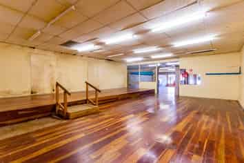 10m of Retail Street Profile!