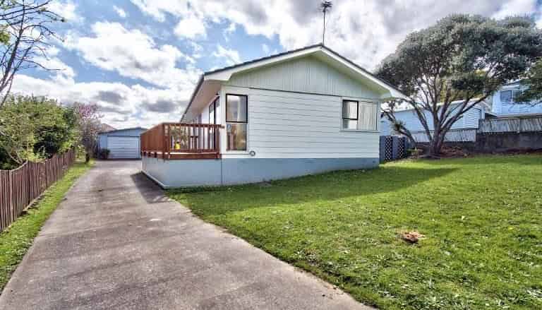 48 Larissa Avenue, Henderson